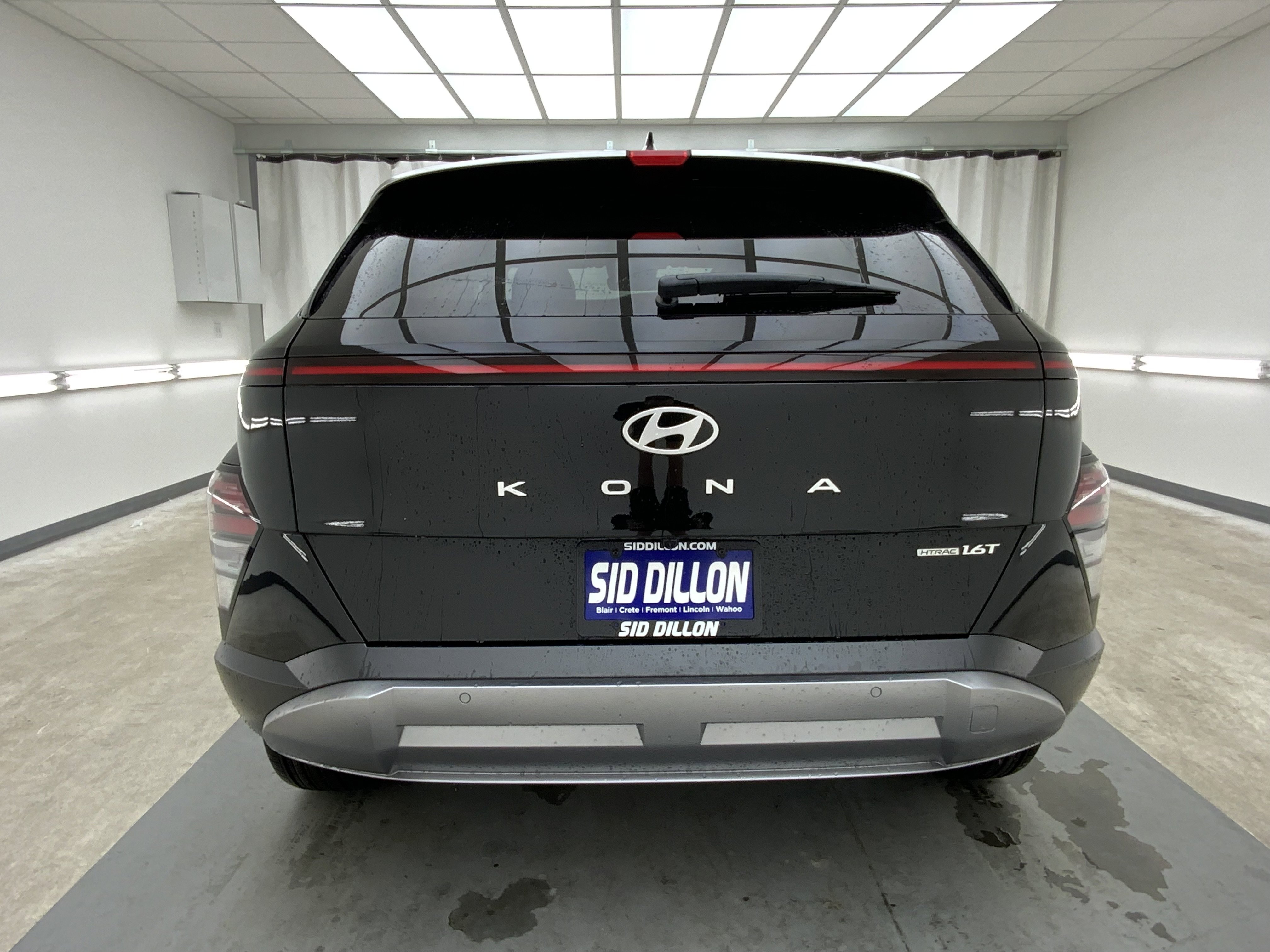 New 2026 Abyss Black Pearl Hyundai Limited image 4