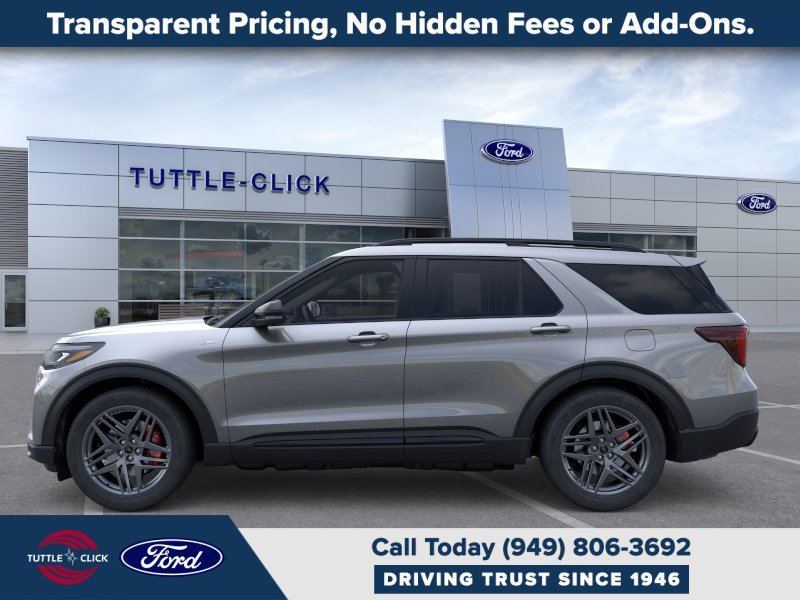 New 2026 Carbonized Gray Metallic Ford ST-Line image 3