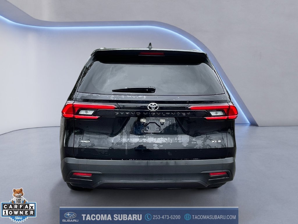 Used 2026  Toyota XLE image 4