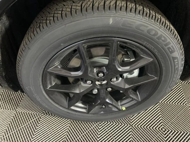 New 2026 Diamond Black Clear-Coat Exterior Paint Dodge GT PLUS image 44