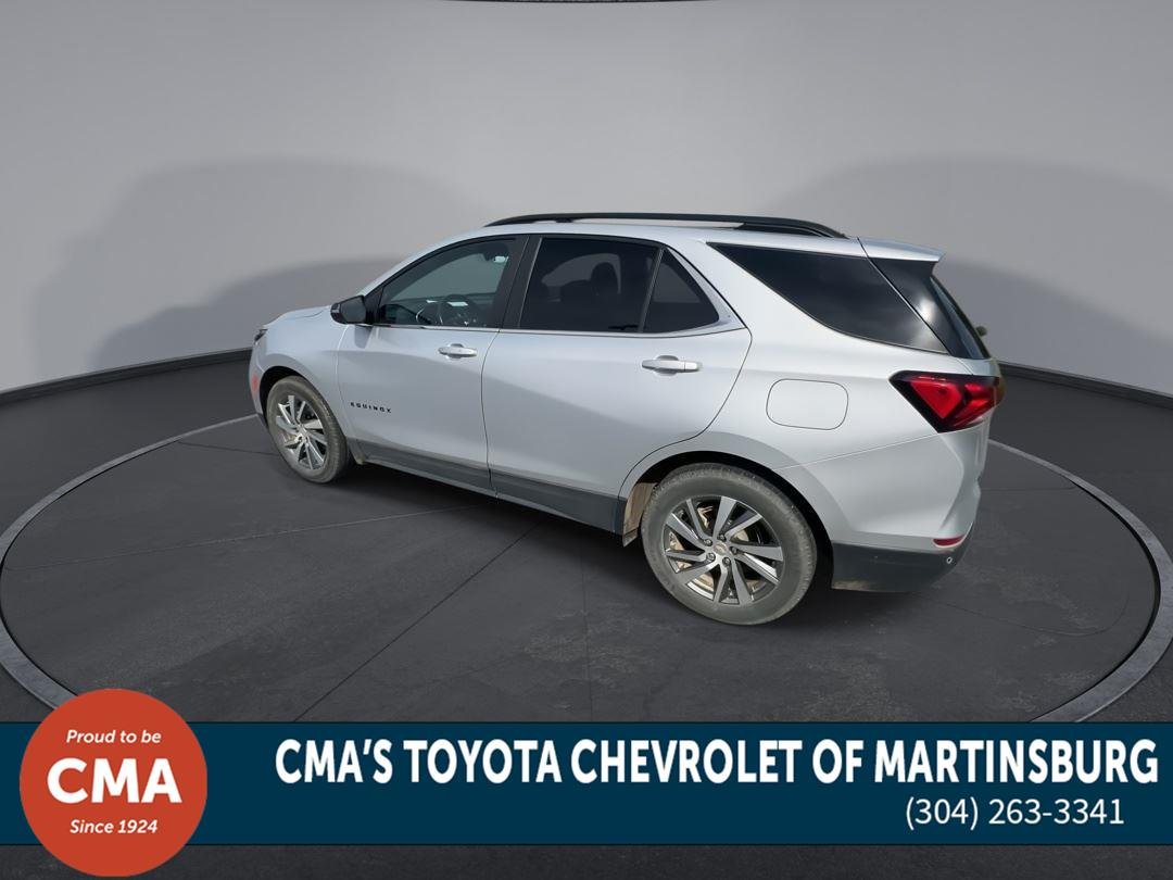 Used 2022 Silver Ice Metallic Chevrolet LT image 6