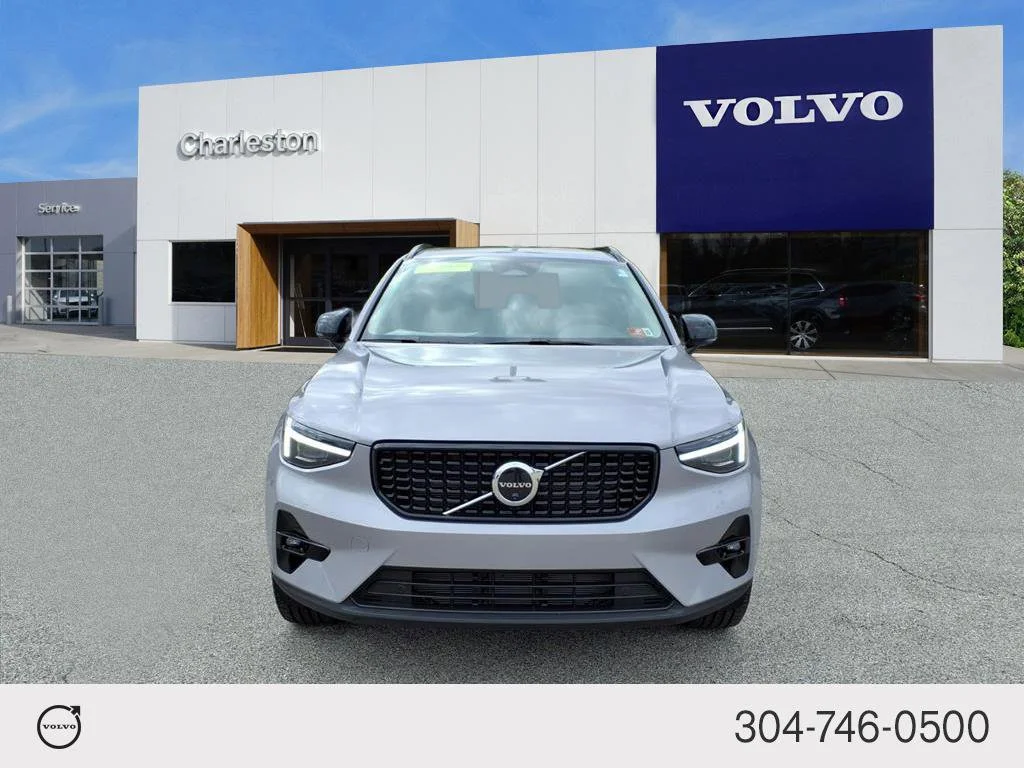2026 Volvo XC40 Plus - Photo 8