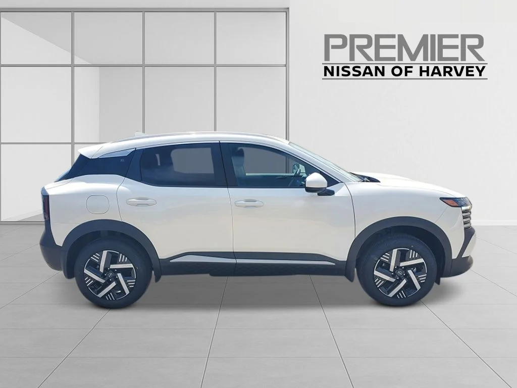 Used 2026 Aspen White Nissan SV image 7
