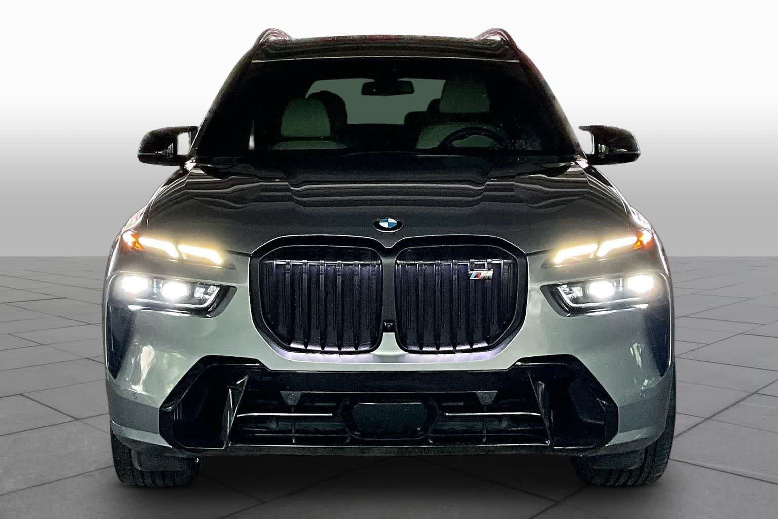 Used 2025 Skyscraper Grey Metallic BMW M60i image 3