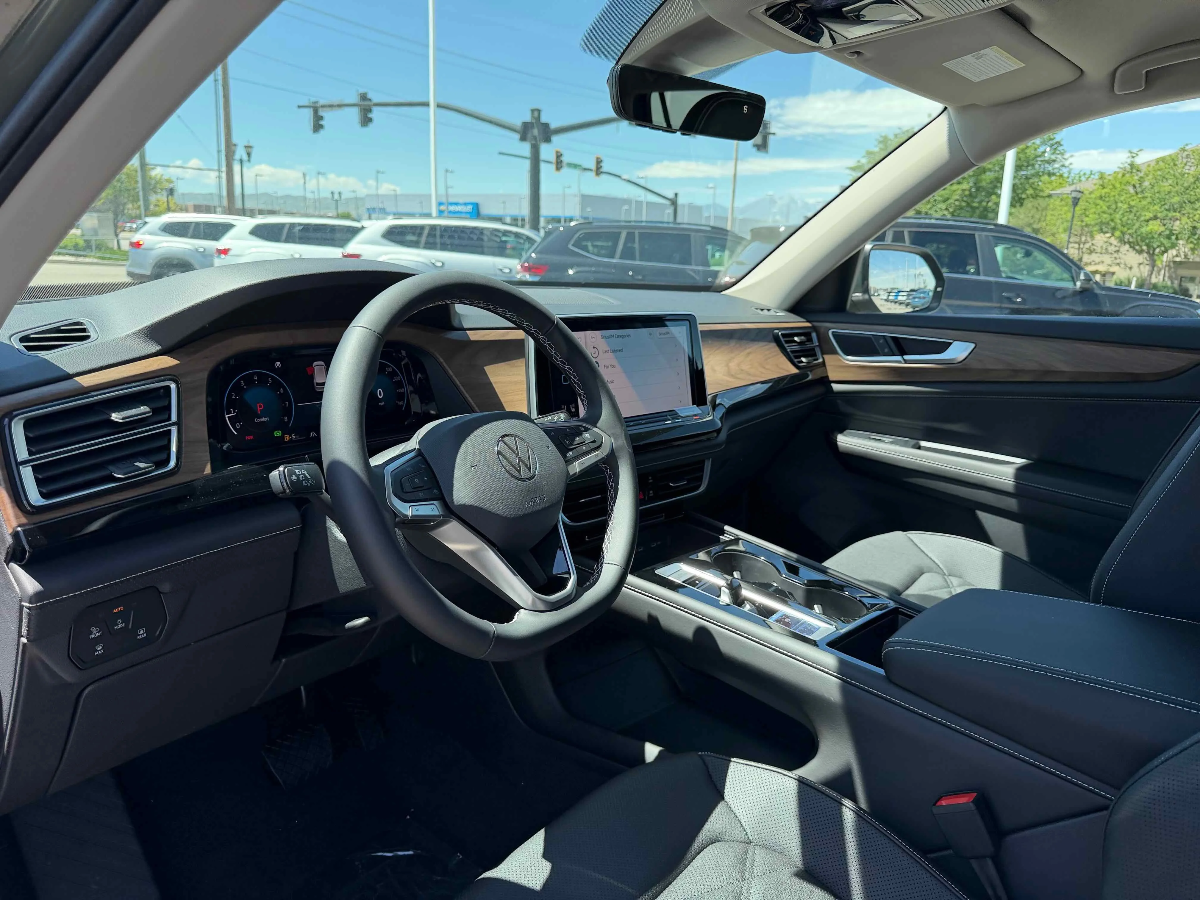 New 2026 Green Volkswagen 2.0T SE w/Technology image 3