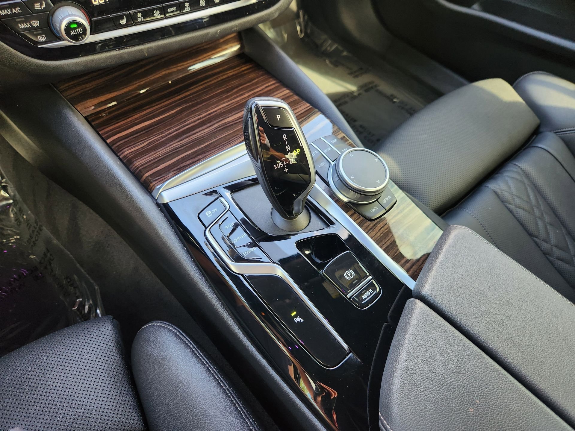 Used 2022 Mineral White Metallic BMW 530i image 21