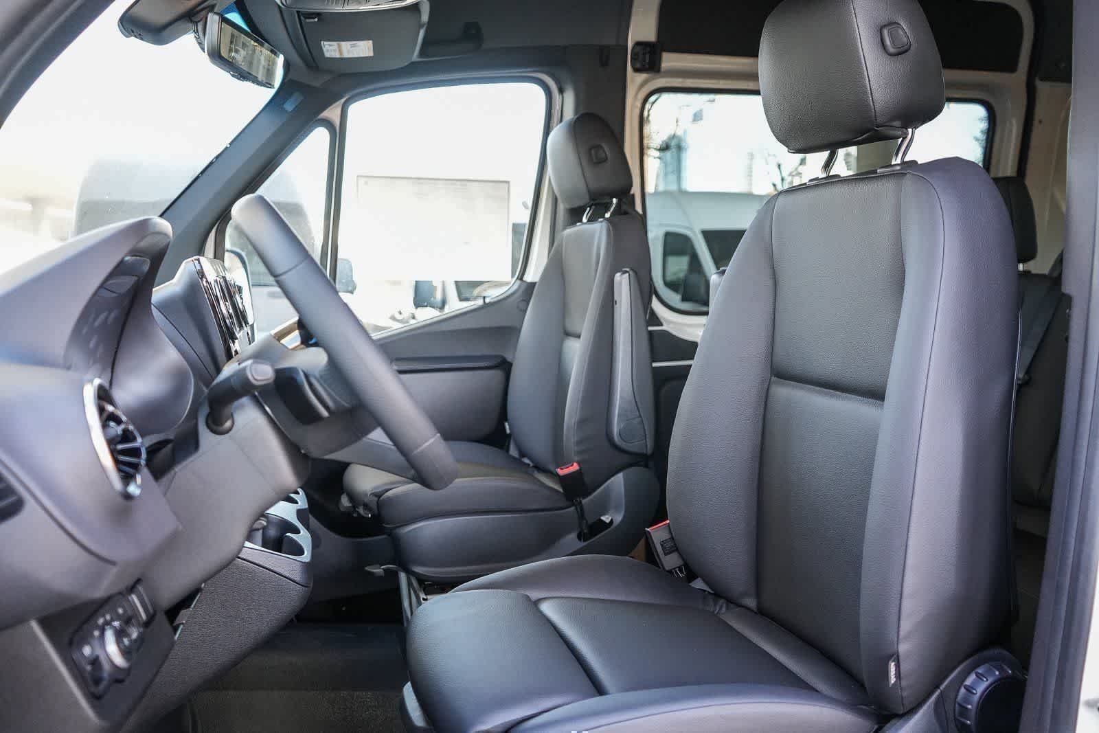 New 2026 Gray White Mercedes-Benz Crew 144WB High Roof RWD 2.0L I4 Diesel Turbo SO image 18