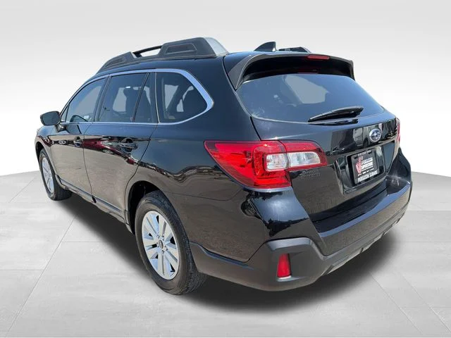 Used 2019 Black Subaru 2.5i Premium image 5