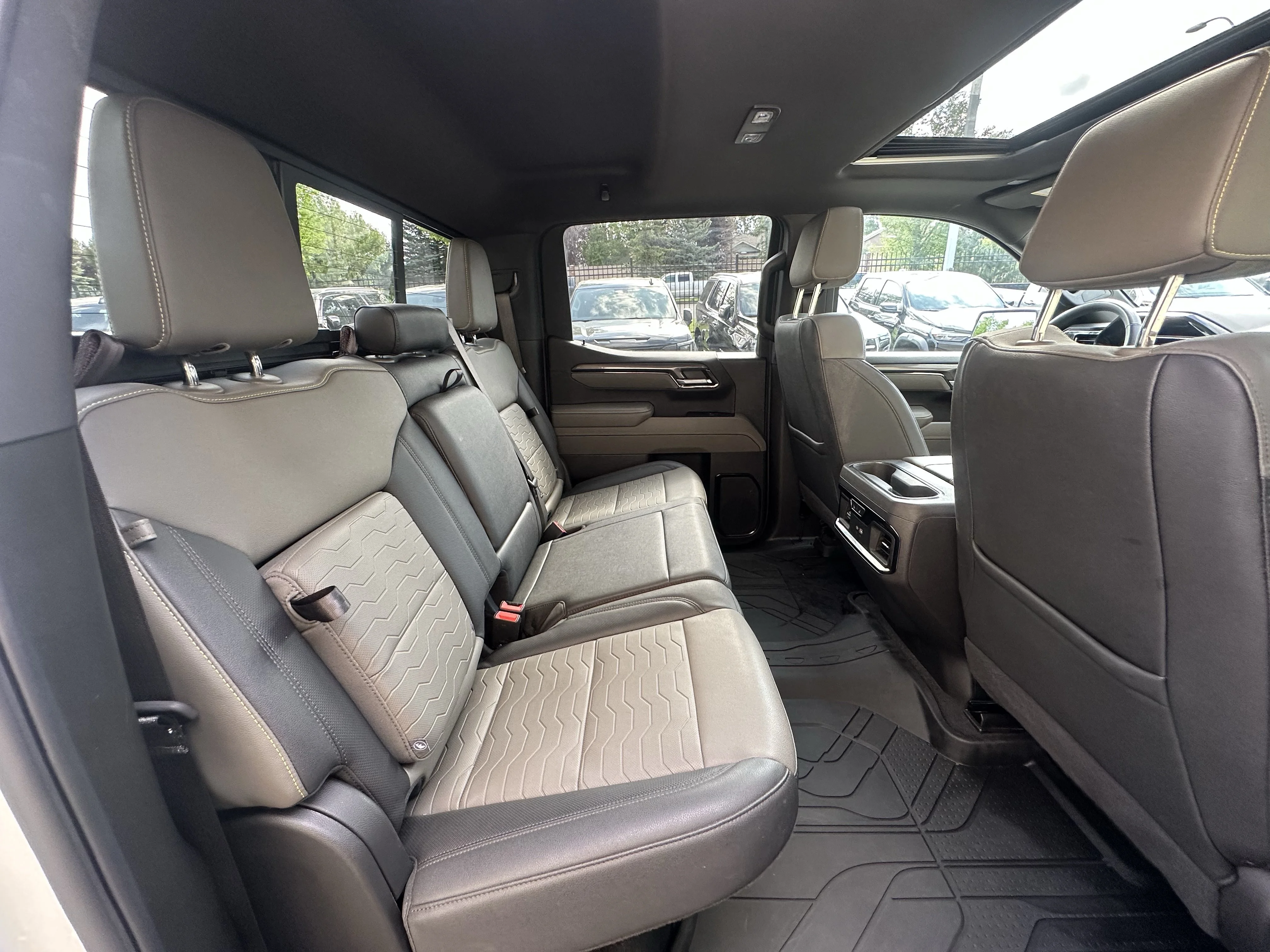 Certified Used 2025  Chevrolet ZR2 image 23