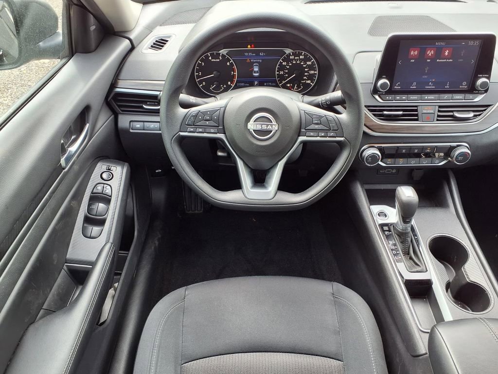 2025 Nissan Altima SV - Photo 13