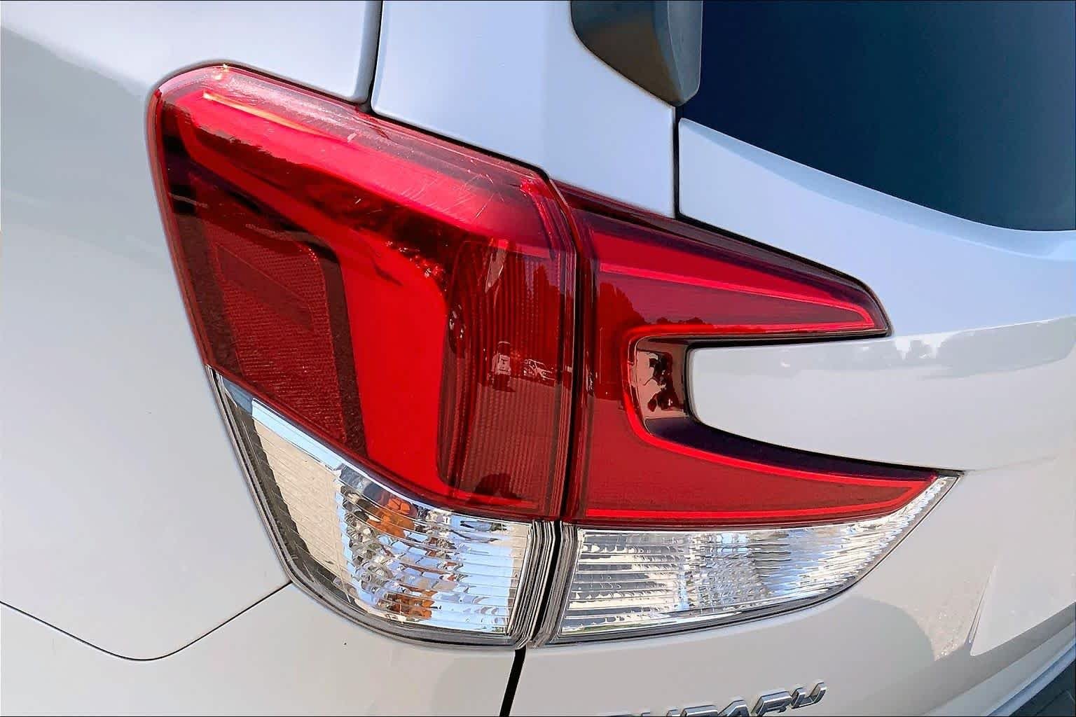 Used 2020 Crystal White Pearl Subaru Touring image 27
