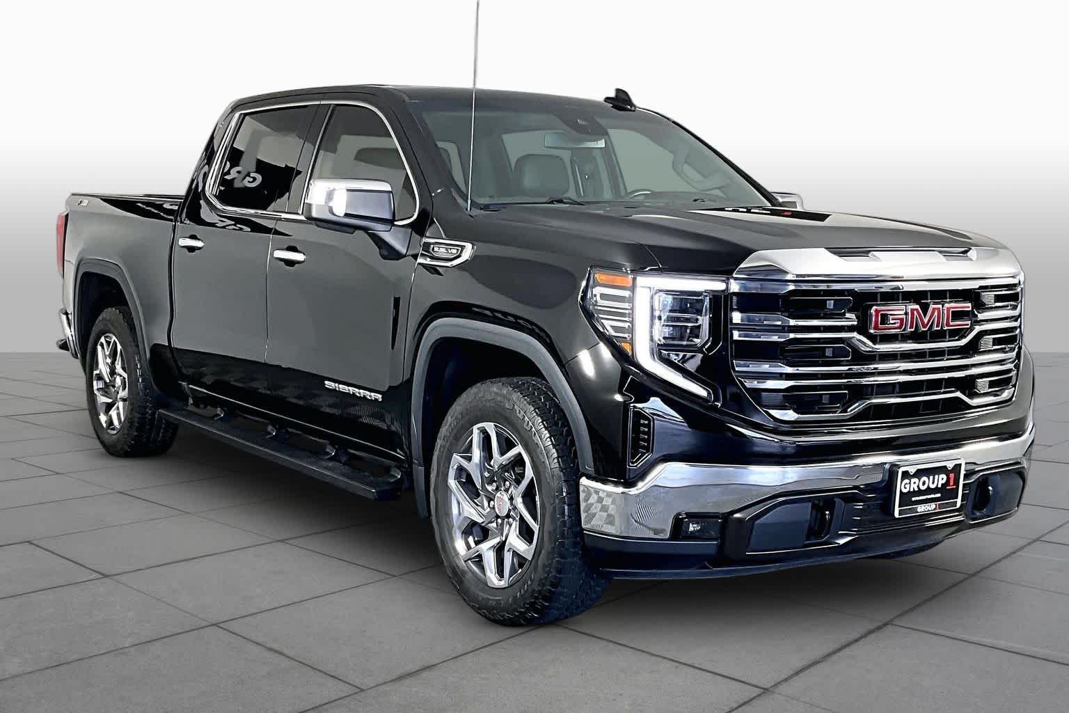 Certified Used 2022 Onyx Black GMC SLT image 3