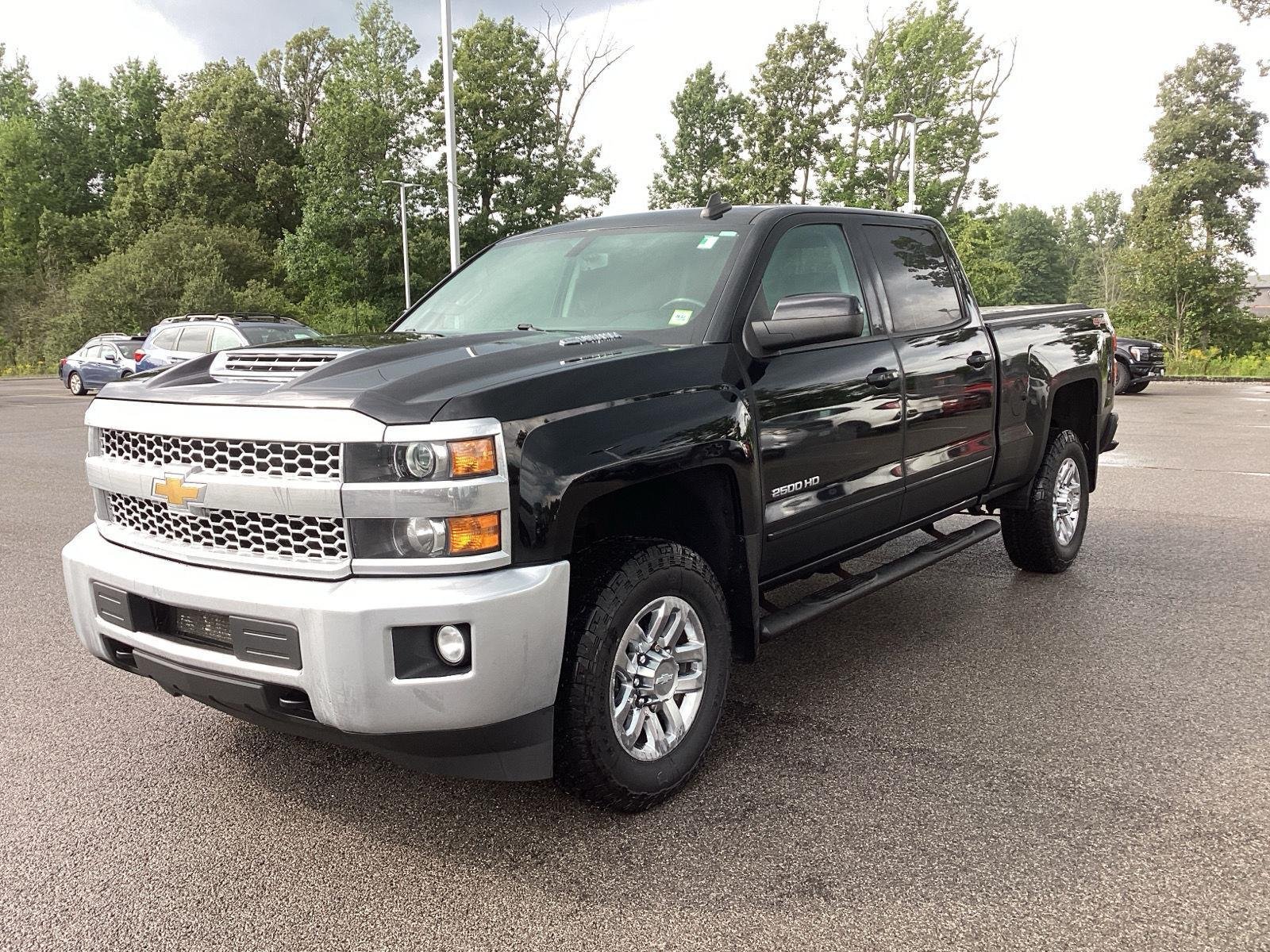 Used 2019 Black Chevrolet LT image 3