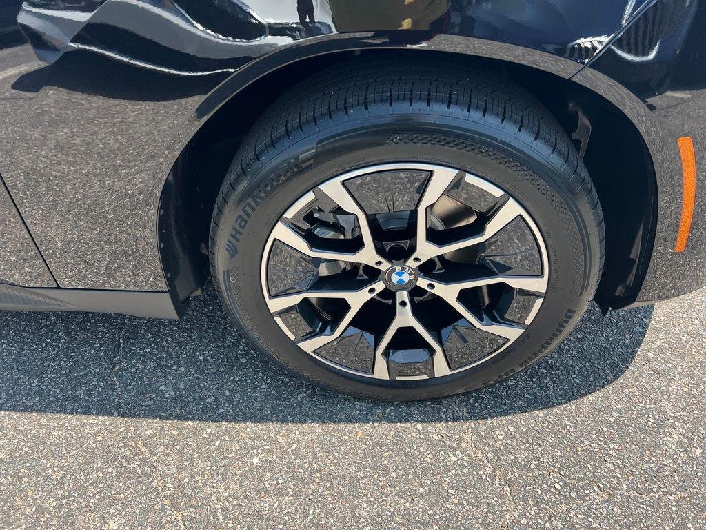 New 2026 Black Sapphire Metallic BMW 30 xDrive image 2