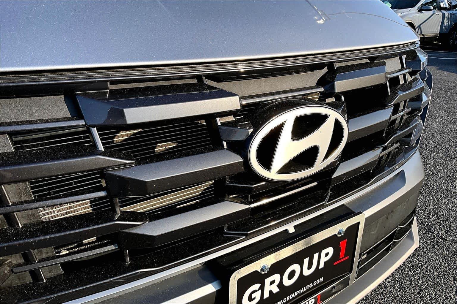 Used 2025 Shimmering Silver Hyundai SEL image 30