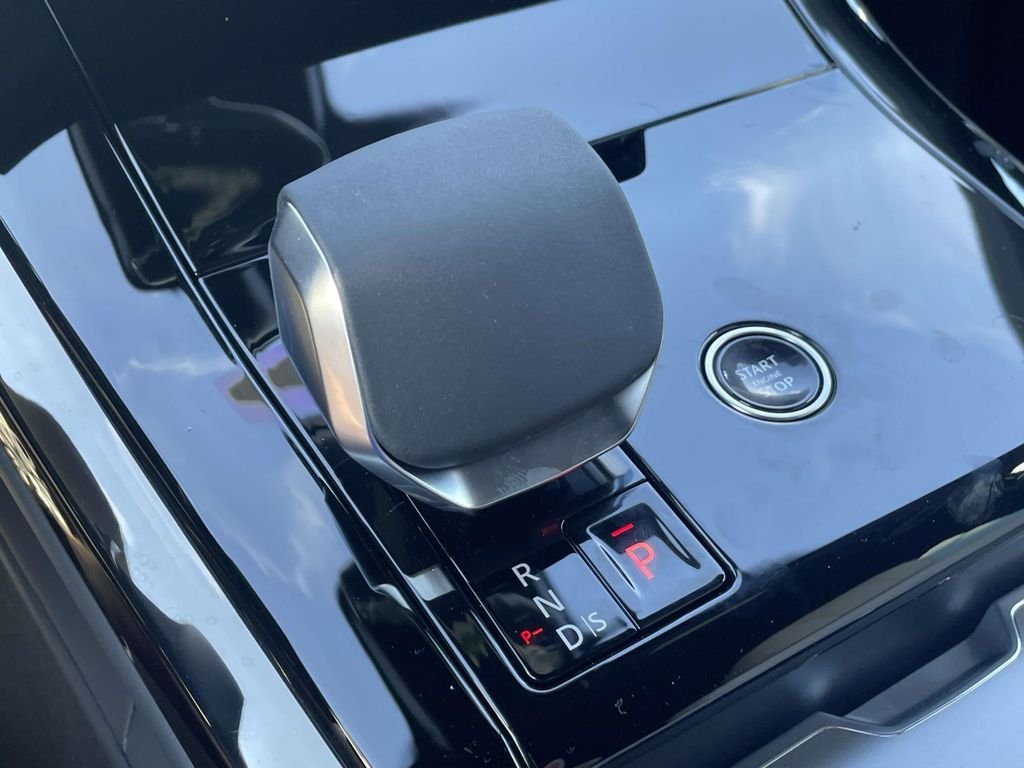 New 2027 Varesine Blue Land Rover SE image 28