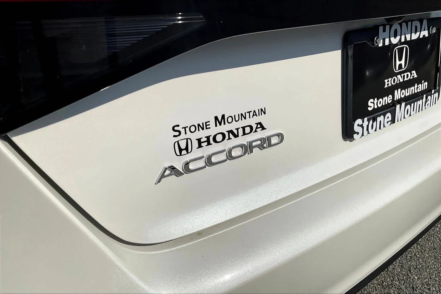 New 2026 Platinum White Pearl Honda LX image 15