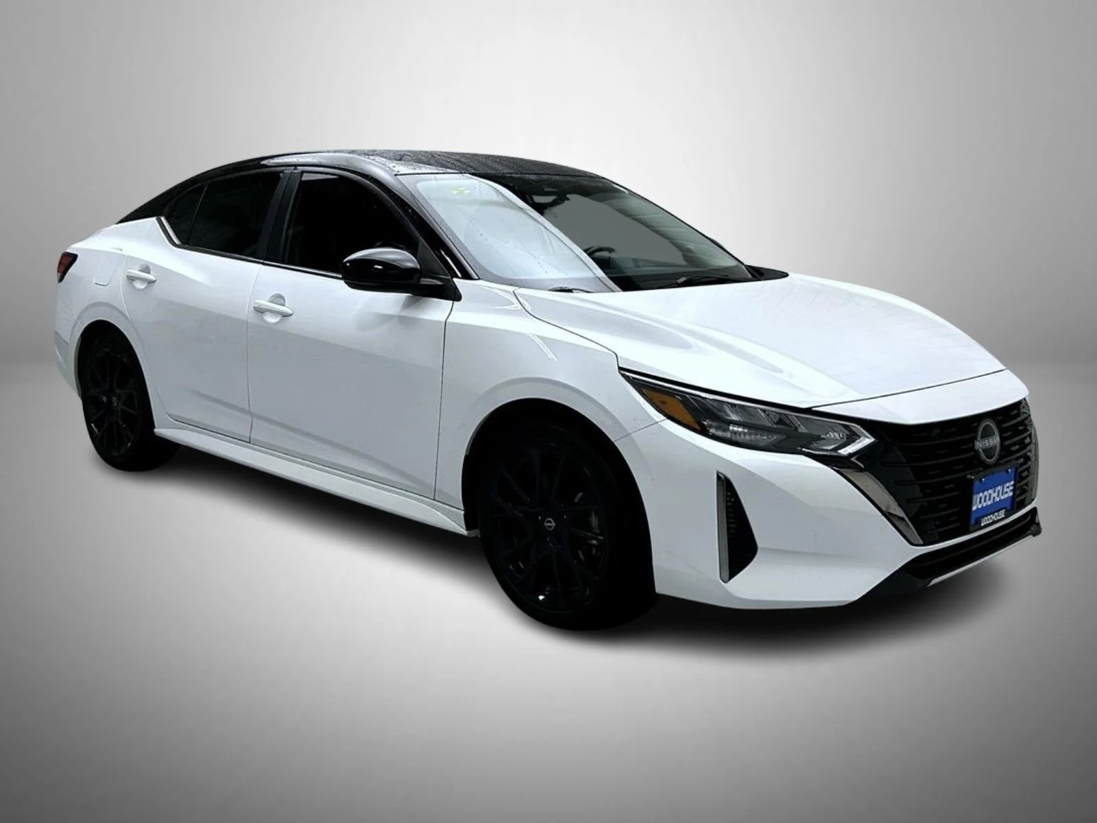 Used 2024 White Nissan SR image 3