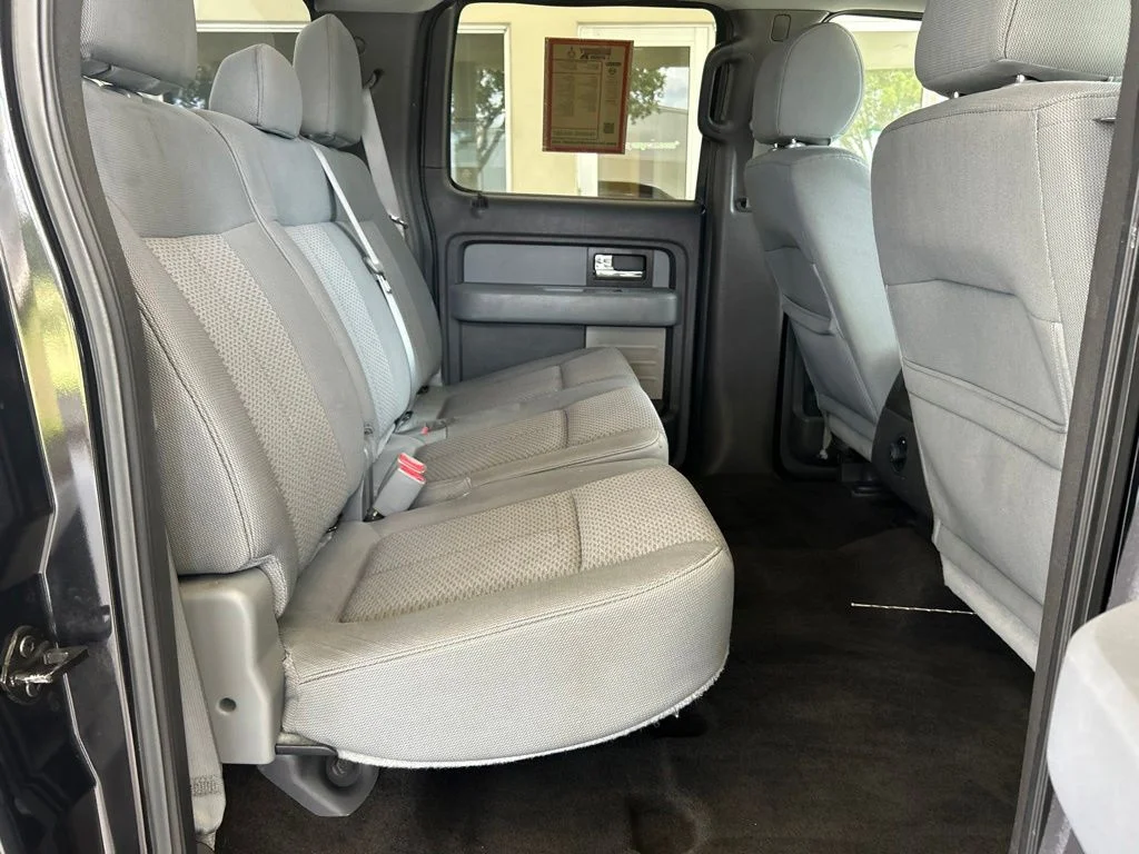 Used 2013 Black Ford XLT image 29