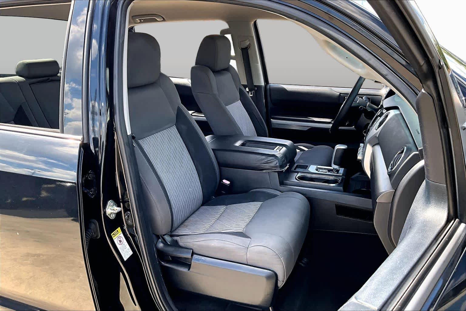Used 2014 Black Toyota SR5 image 9
