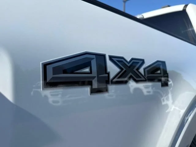 Used 2025 Oxford White Ford XLT image 13