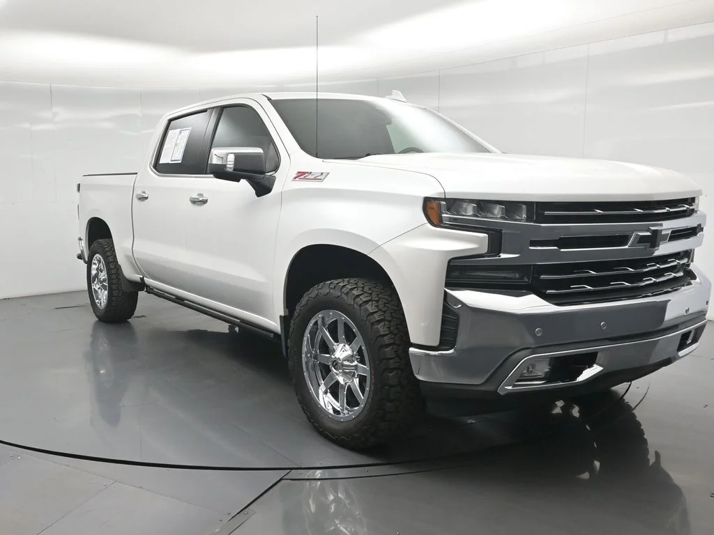 Used 2019 Beige Chevrolet LTZ image 23