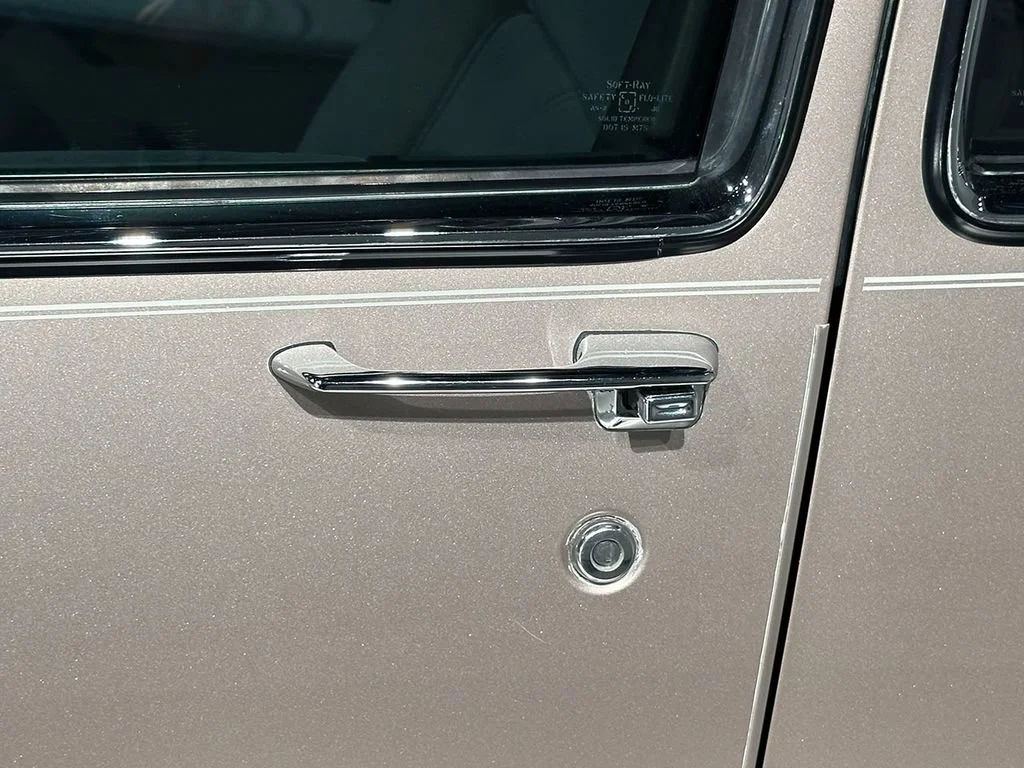 Used 1989  Cadillac NA image 23