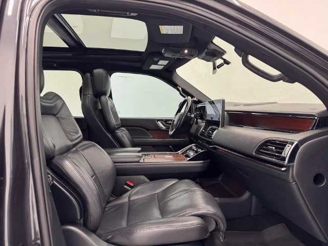 Used 2023 Starlight Gray Premium Colorant Lincoln Reserve image 18