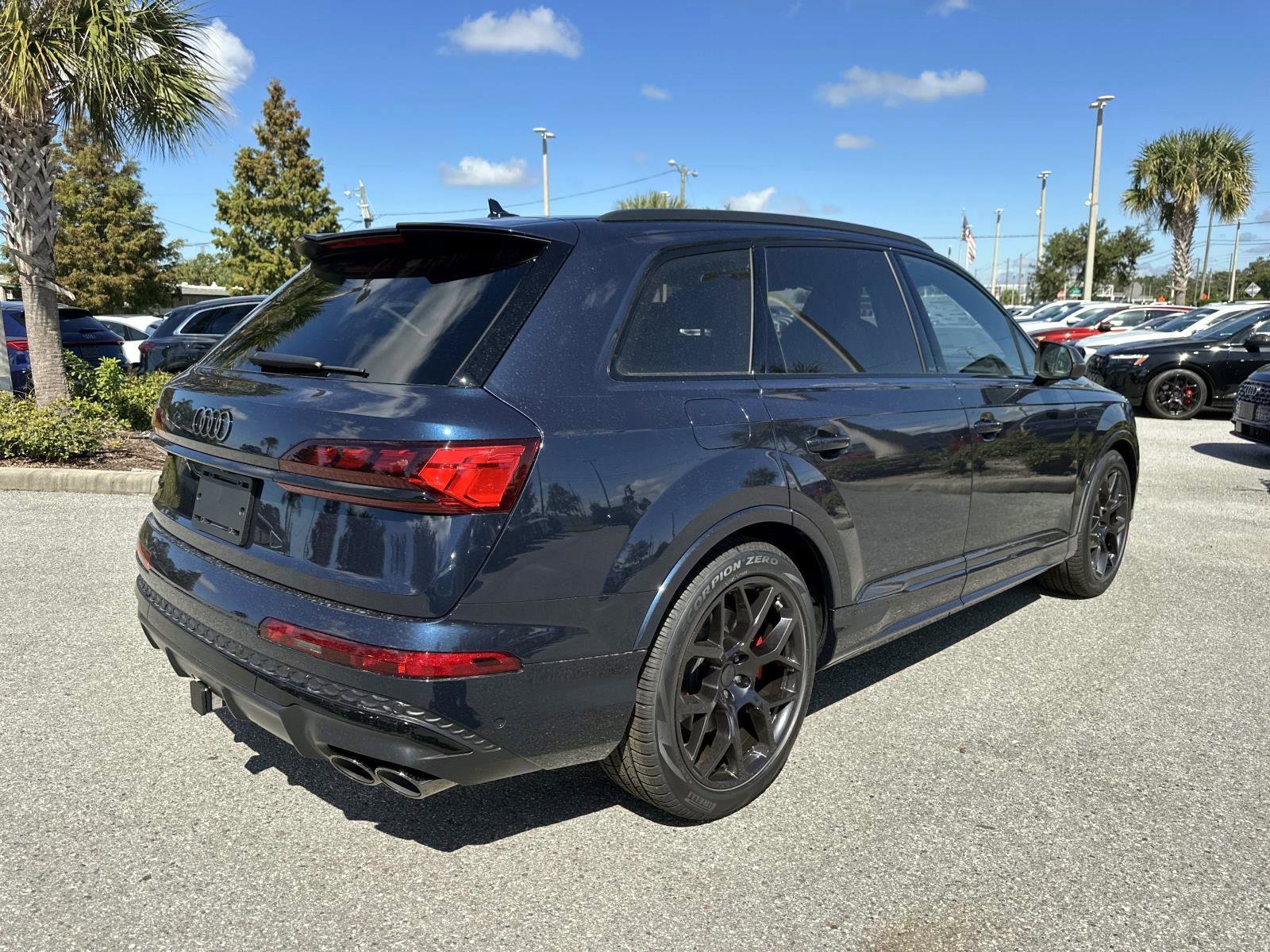 2026 Audi SQ7 Prestige photo 4