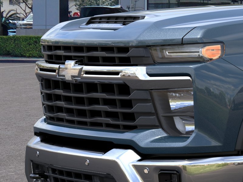 2026 Chevrolet Silverado 2500 HD photo 13 of 32