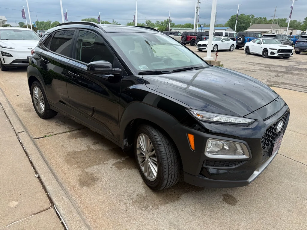 Used 2019 Ultra Black Pearl Hyundai SEL image 3