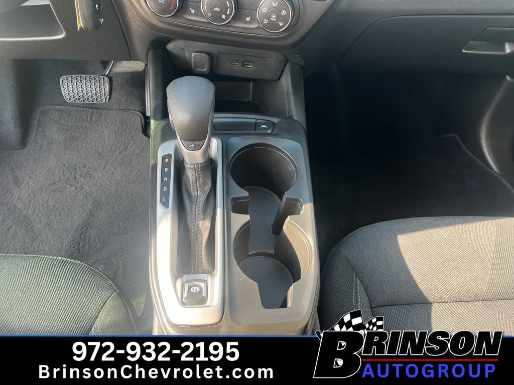 Used 2025 Summit White Chevrolet LS image 11