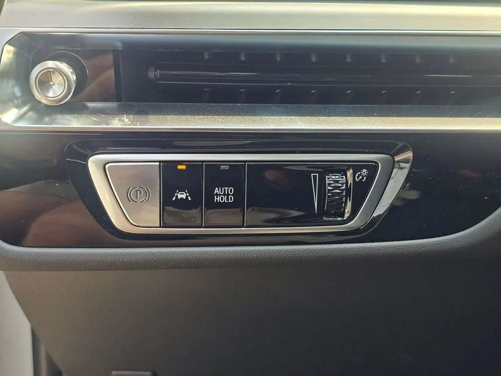 New 2026 Argent Silver Metallic Cadillac Sport image 23