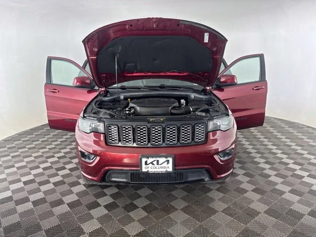 Used 2021 Red Jeep Laredo X image 16