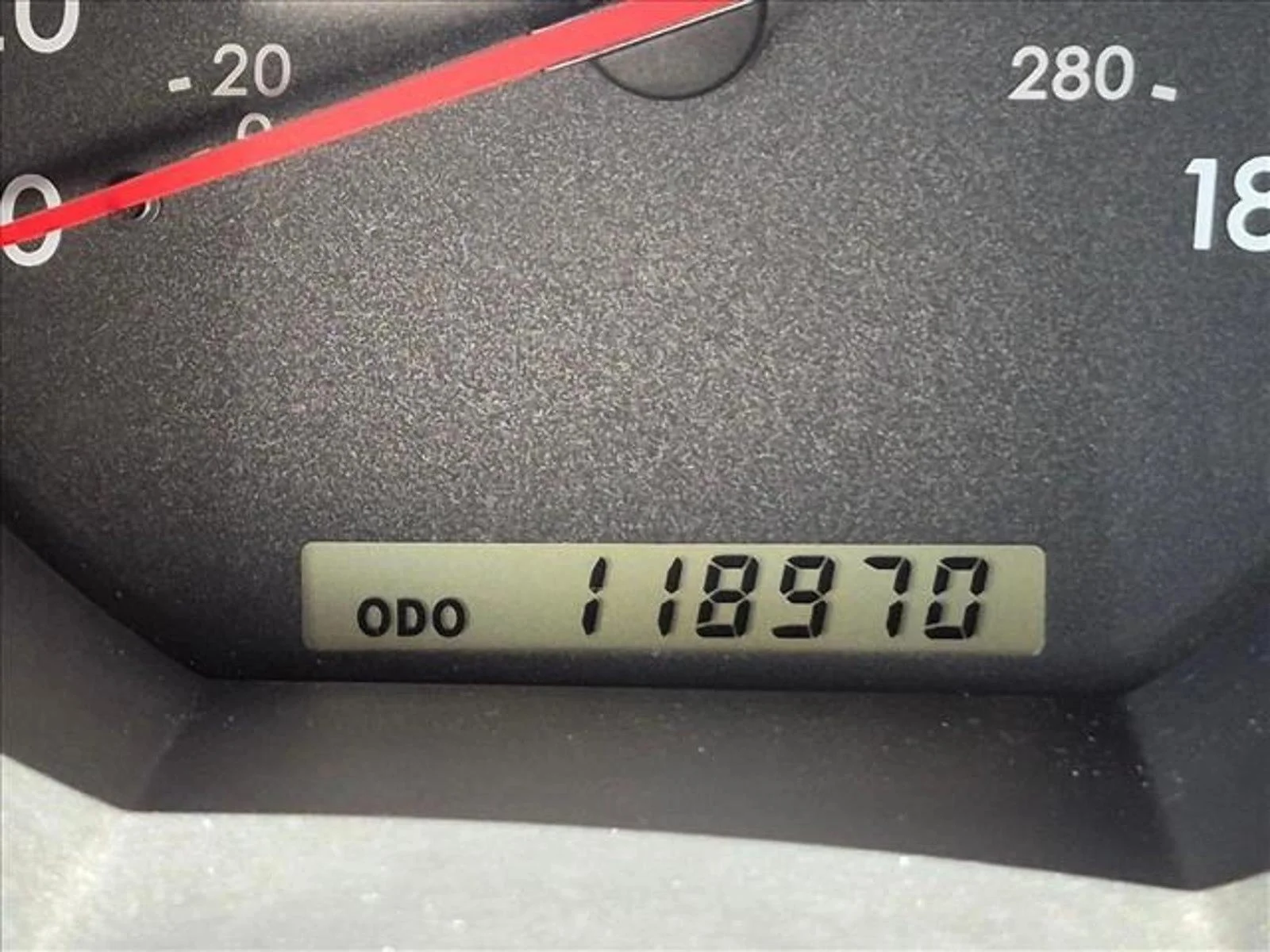 Used 2005 Red Lexus  image 11