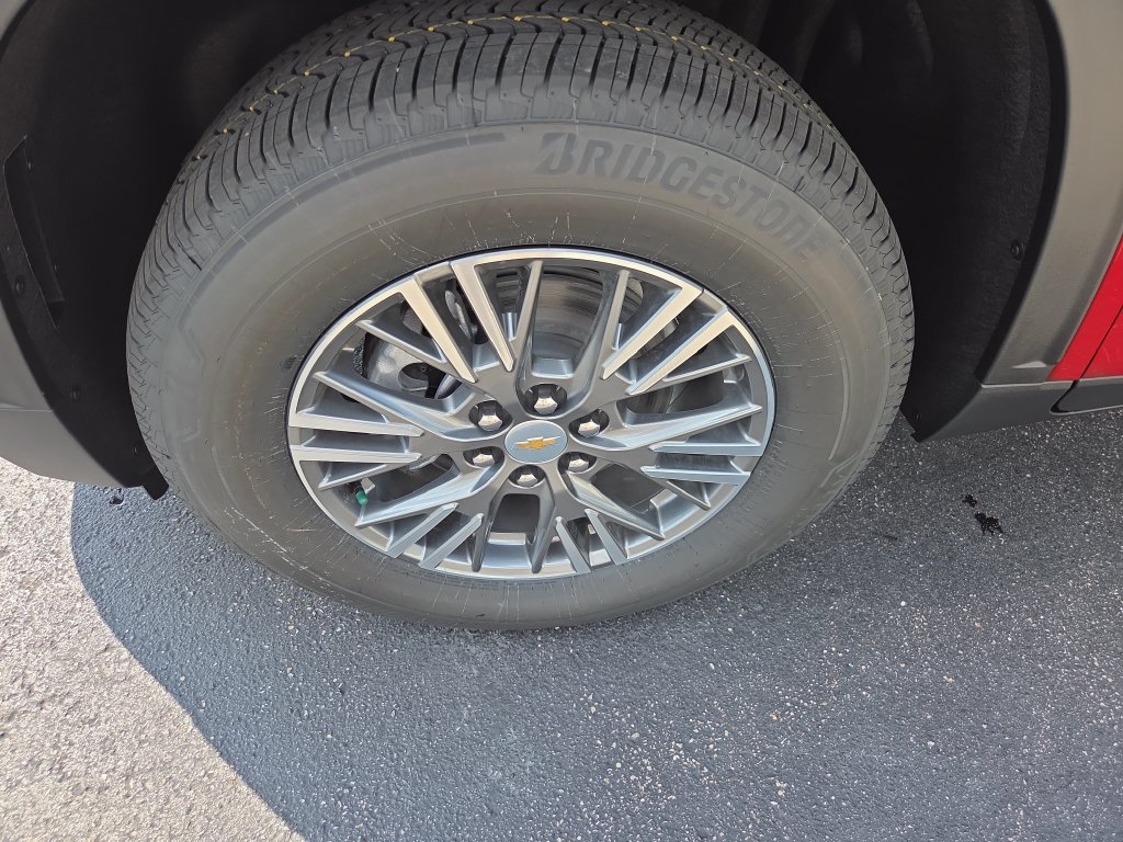 2027 Chevrolet Traverse LT - Photo 29