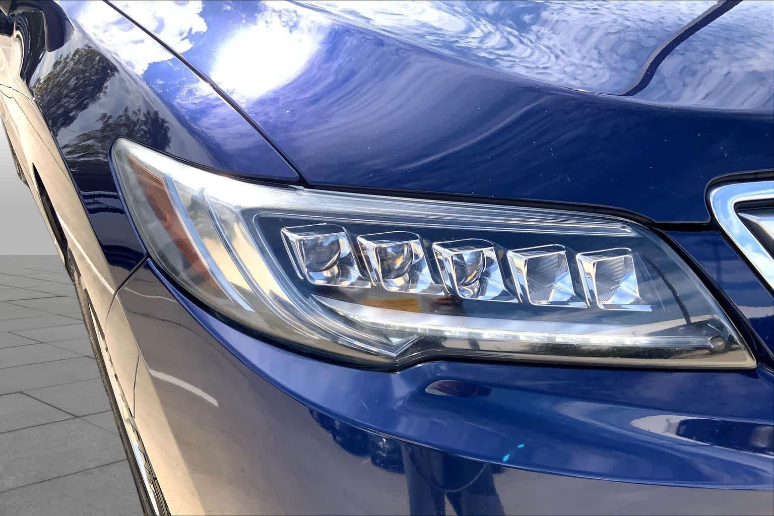 Used 2018  Acura w/Technology Pkg image 27