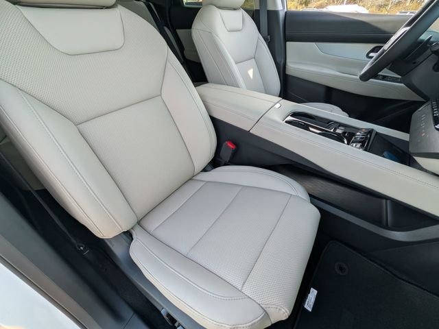 New 2026 Everest White Pearl TriCoat Nissan SL image 21