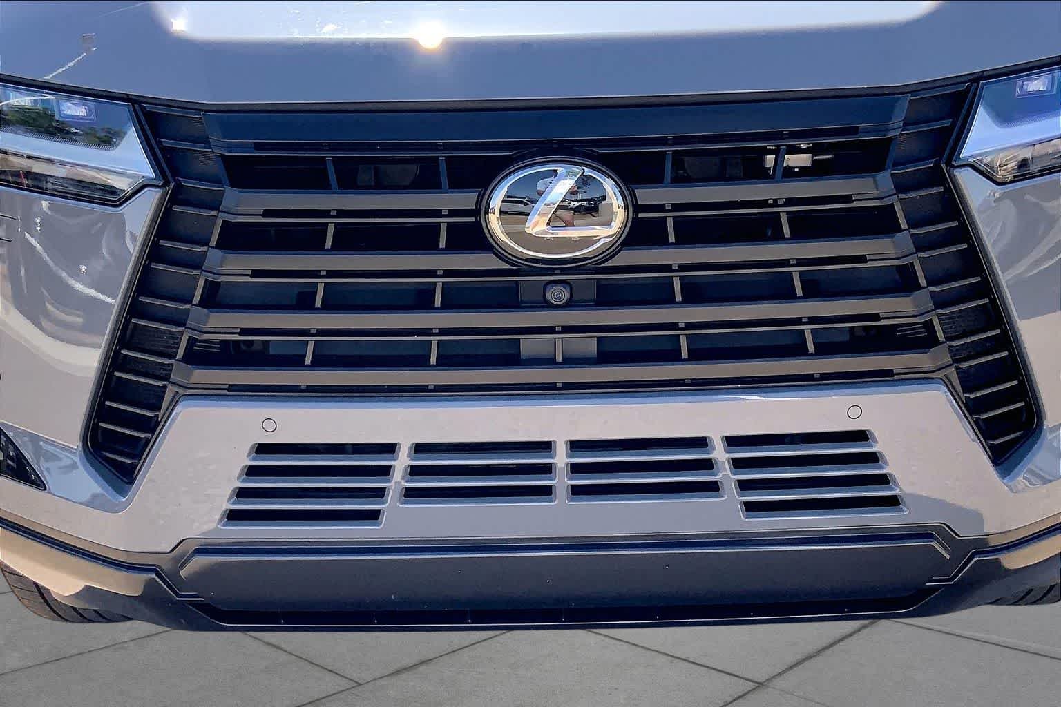 Used 2024 Incognito Lexus Luxury+ image 30