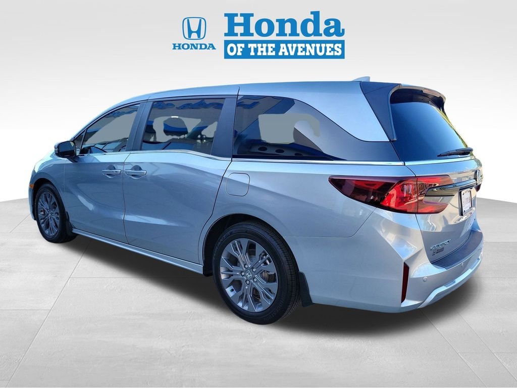 Used 2026 Silver Metallic Honda Touring image 3