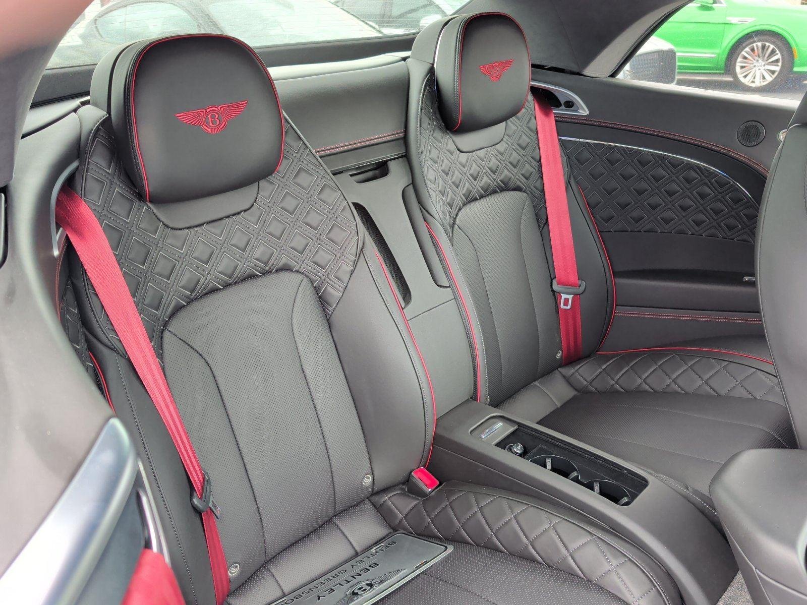 Used 2021 Ghost White Pearlescent by Mulliner Bentley GT V8 image 41