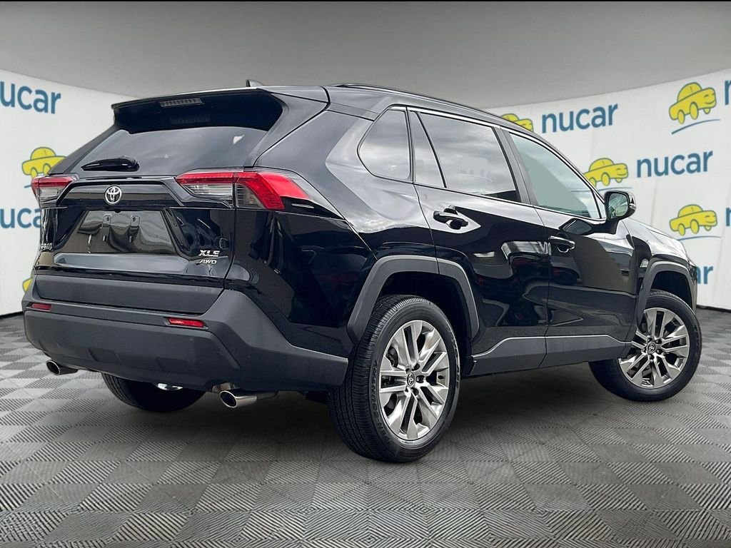Used 2025 Black Toyota XLE Premium image 6
