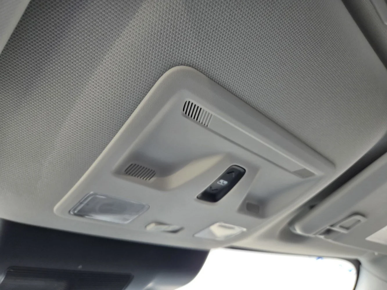 New 2026 Carbonized Gray Metallic Ford XLT image 10