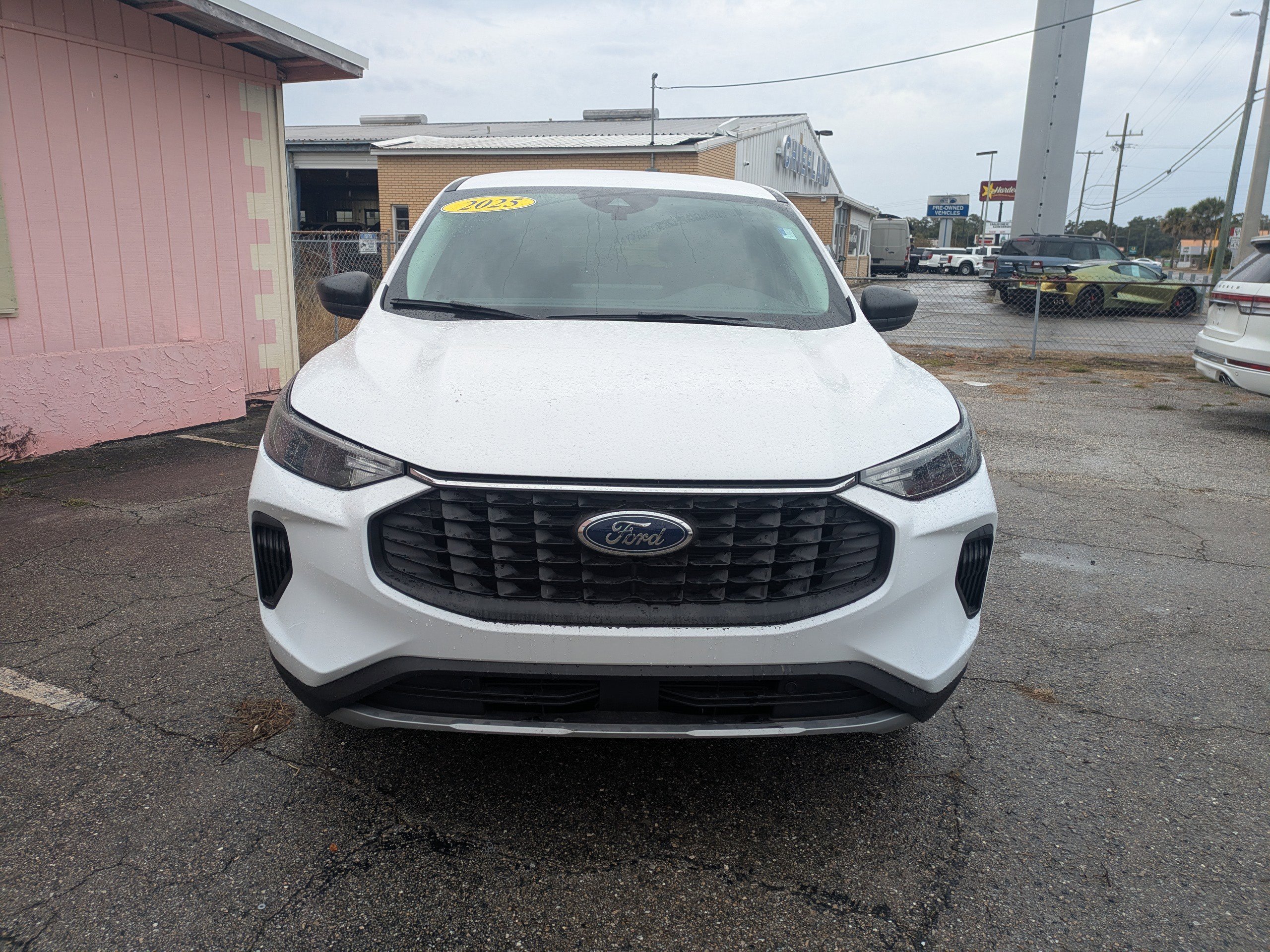 Used 2025 Oxford White Ford Active image 8