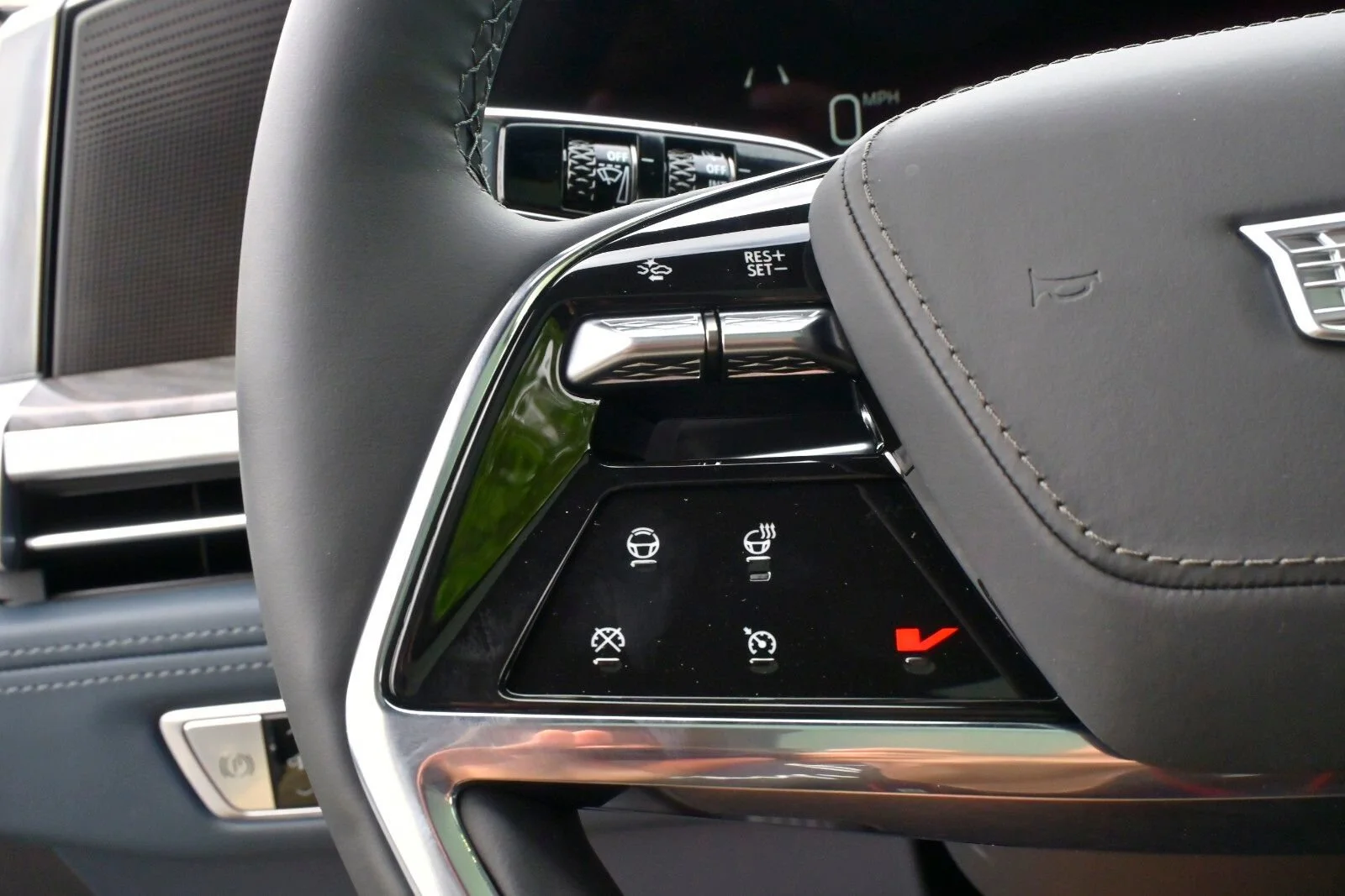 2026 Cadillac Escalade IQL Premium Sport - Photo 42