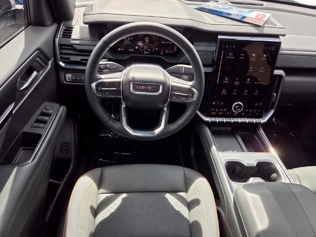 Used 2024 White GMC AT4 image 10