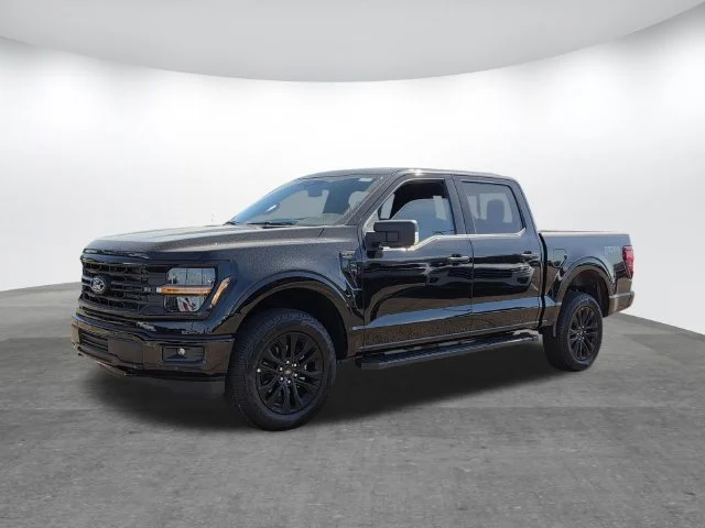 New 2026 Black Ford XLT image 4