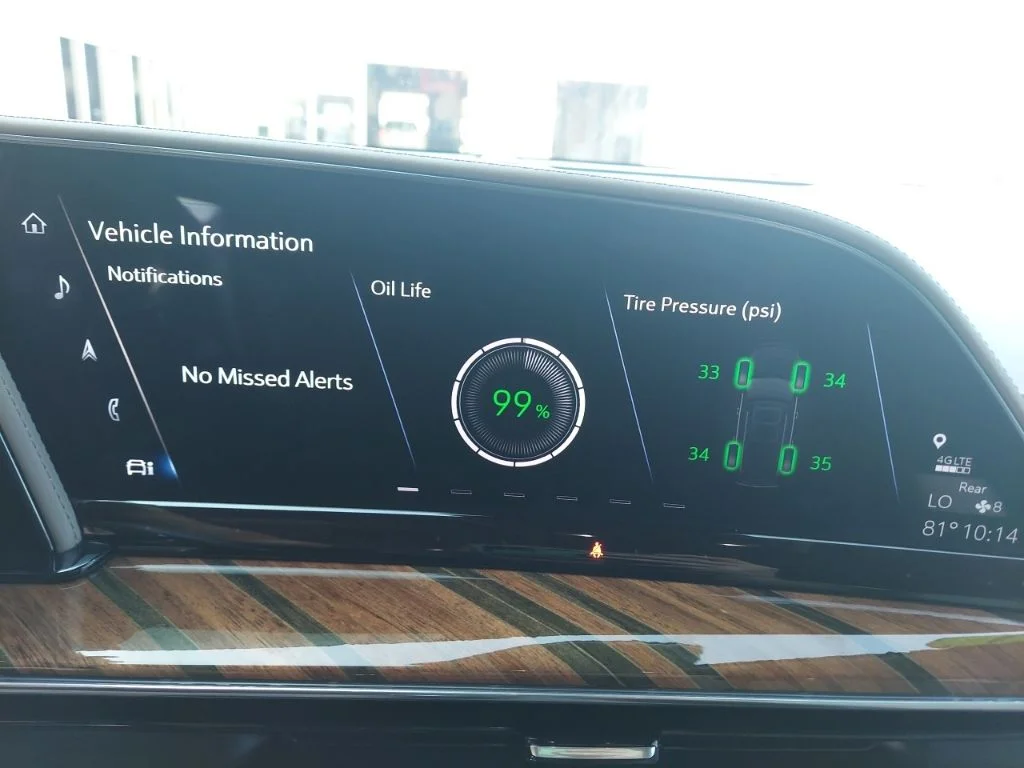 Used 2021 White Cadillac Premium Luxury Platinum image 25