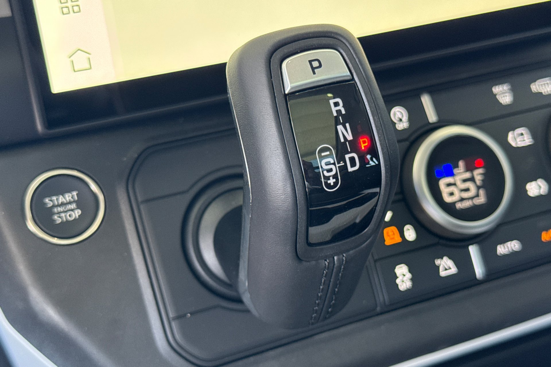 2026 Land Rover Defender S - Photo 25