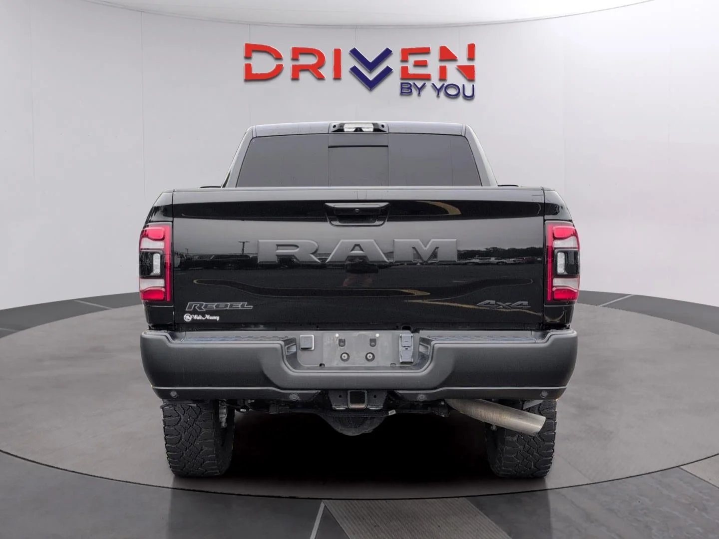 Used 2024 Diamond Black Crystal Pearlcoat Ram Rebel image 4